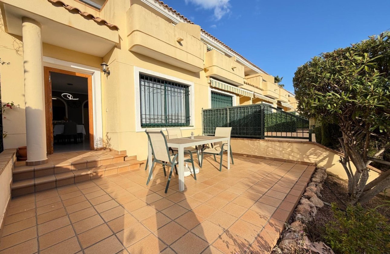 Resale - Villa -
Orihuela - Orihuela Costa