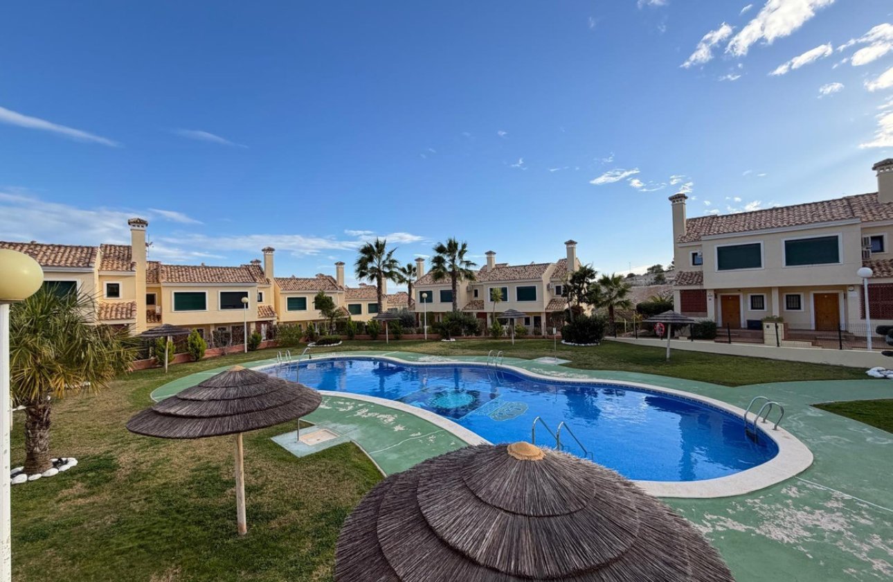 Resale - Villa -
Orihuela - Orihuela Costa