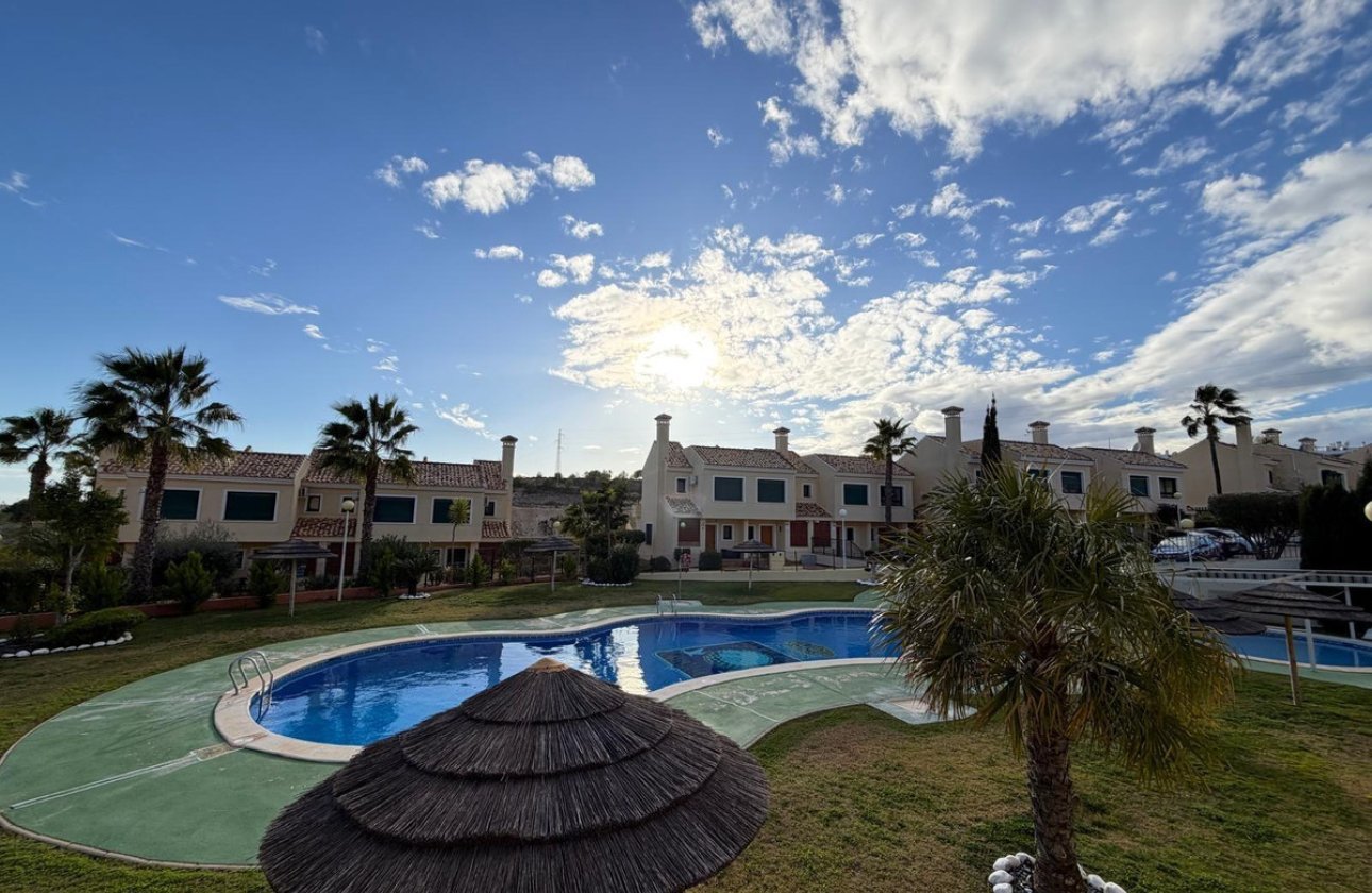 Resale - Villa -
Orihuela - Orihuela Costa