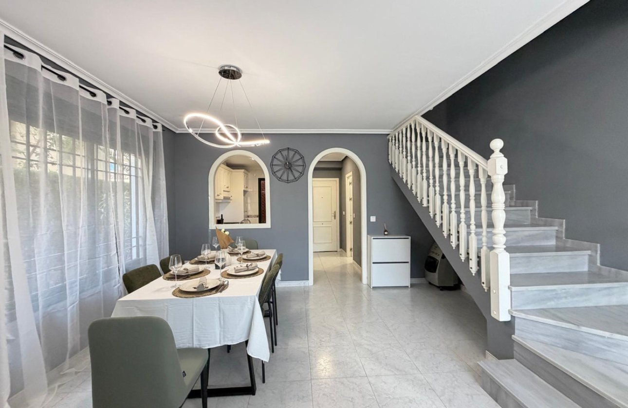 Resale - Villa -
Orihuela - Orihuela Costa