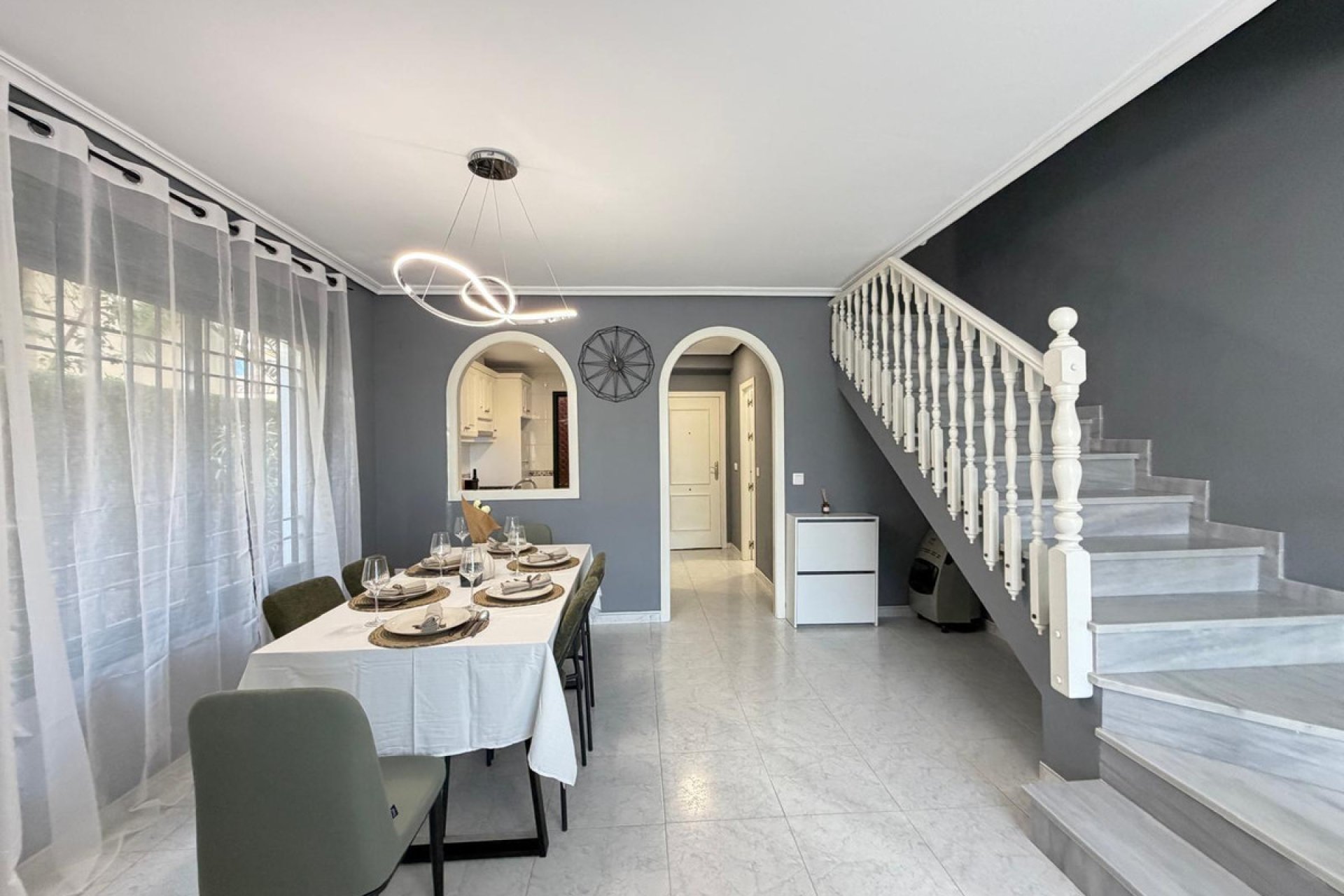 Resale - Villa -
Orihuela - Orihuela Costa