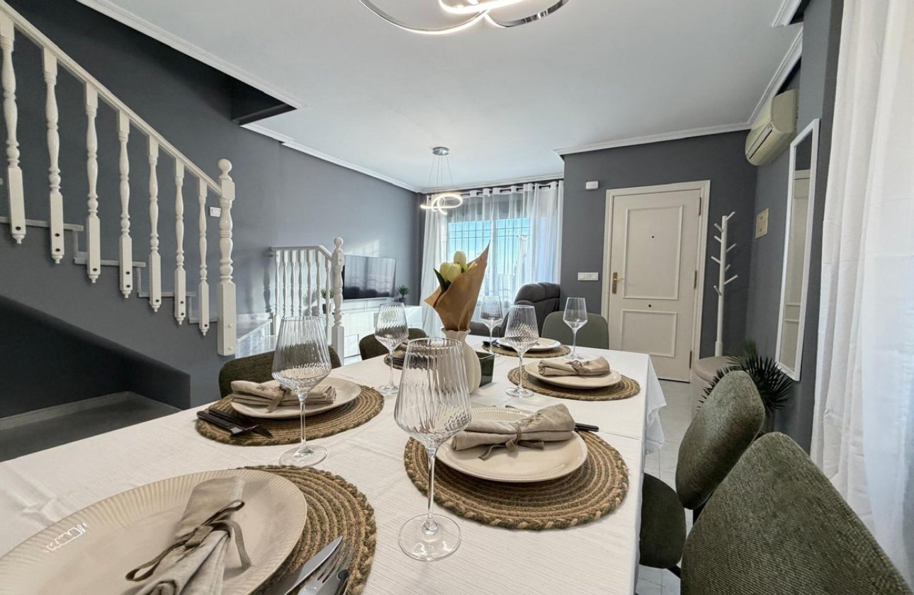 Resale - Villa -
Orihuela - Orihuela Costa