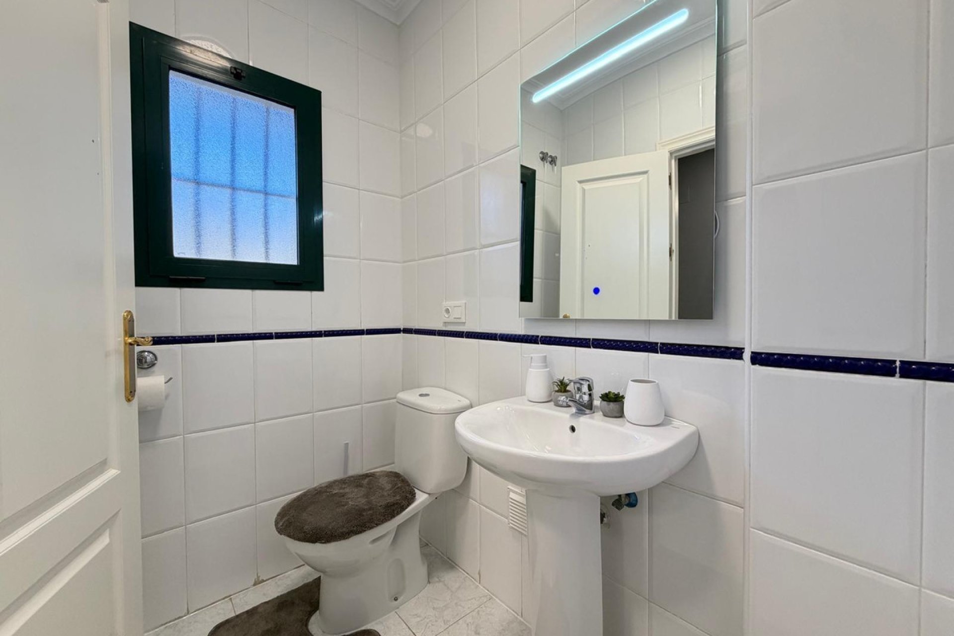 Resale - Villa -
Orihuela - Orihuela Costa