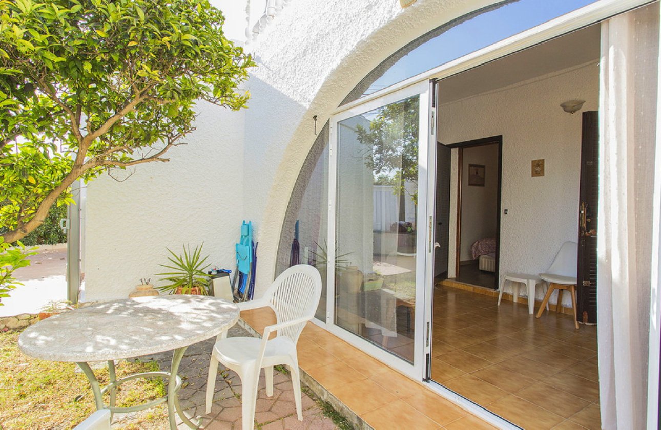 Resale - Villa -
Orihuela - Orihuela Costa
