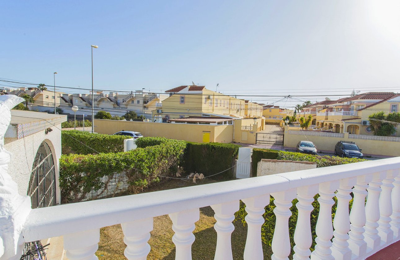 Resale - Villa -
Orihuela - Orihuela Costa
