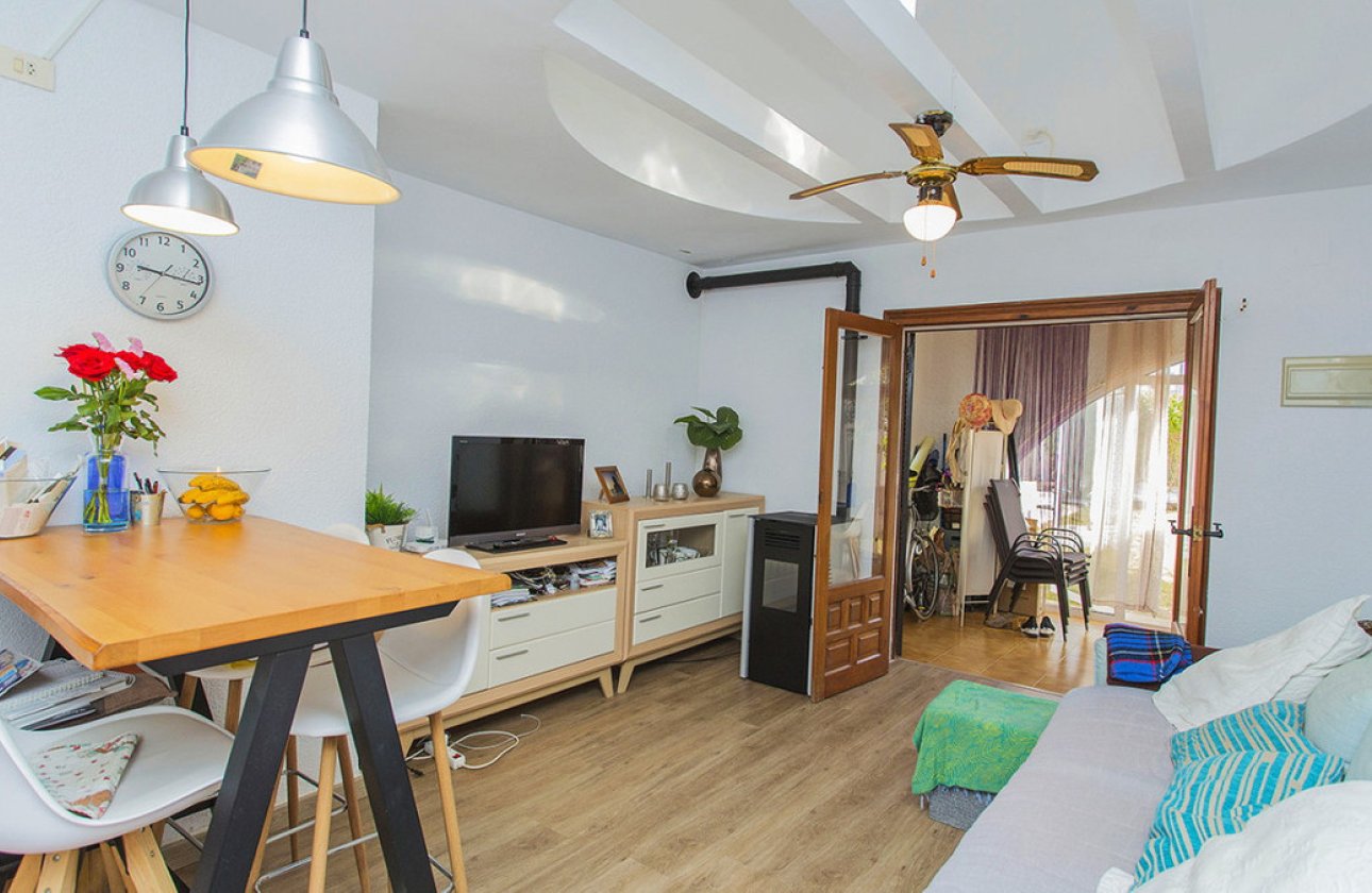 Resale - Villa -
Orihuela - Orihuela Costa