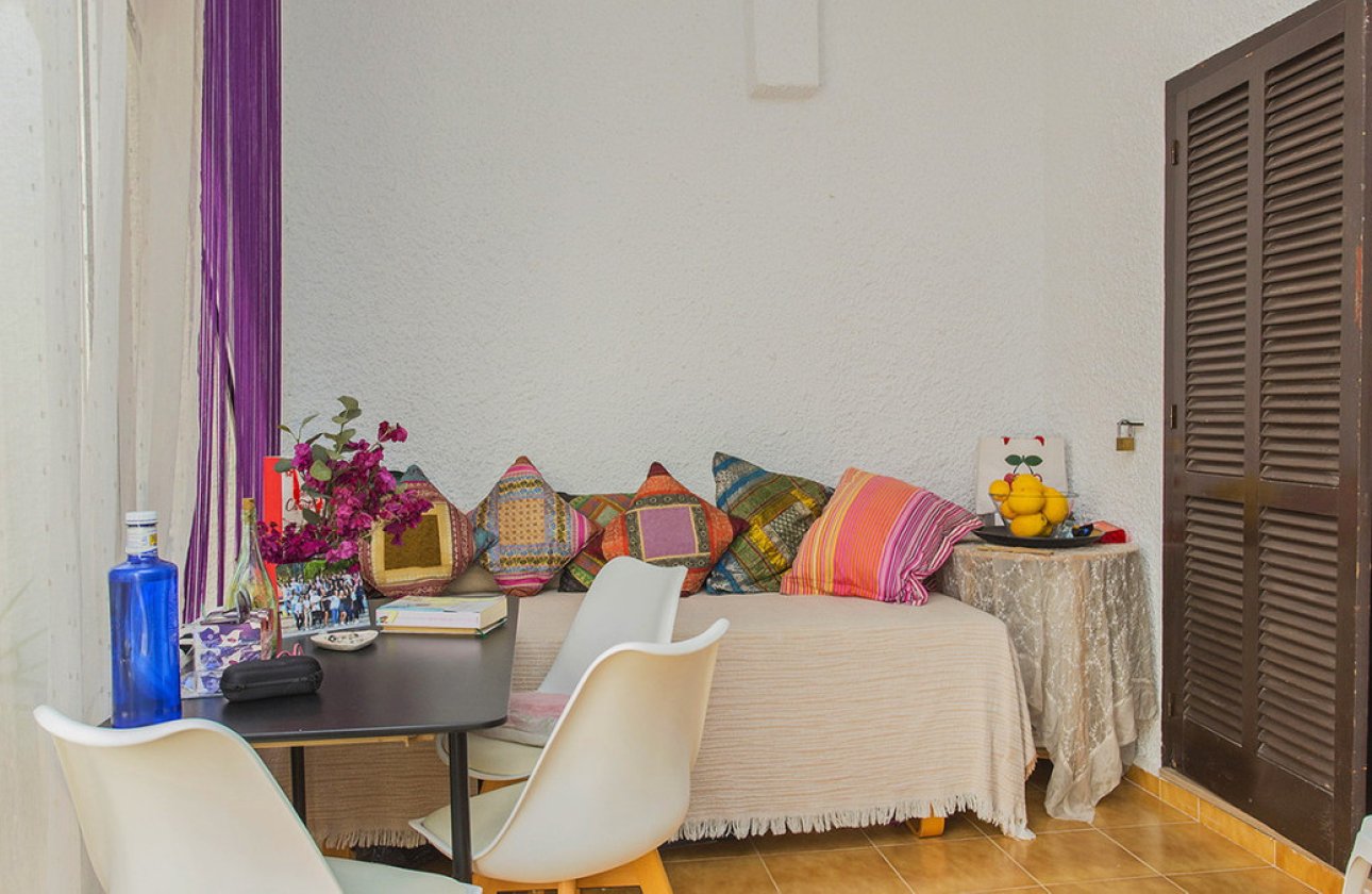 Resale - Villa -
Orihuela - Orihuela Costa