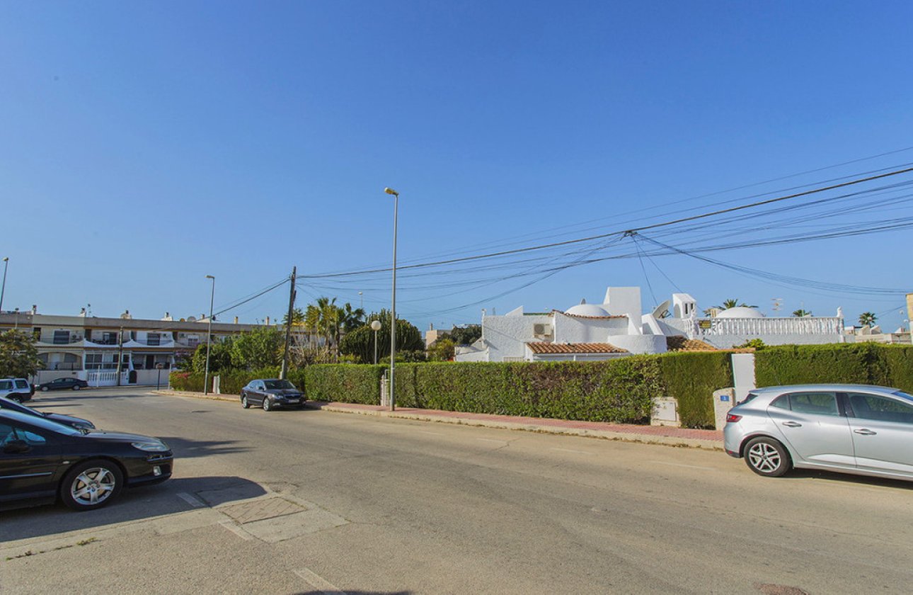 Resale - Villa -
Orihuela - Orihuela Costa