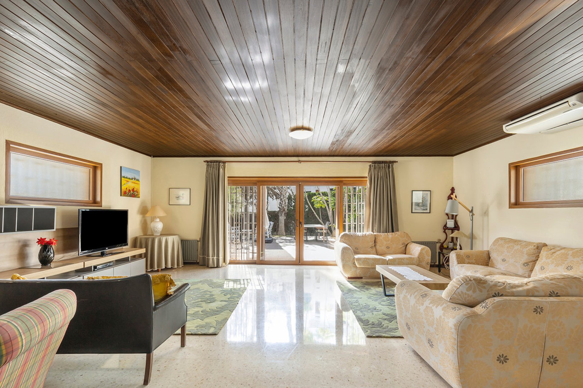 Resale - Villa -
Orihuela - Orihuela Costa