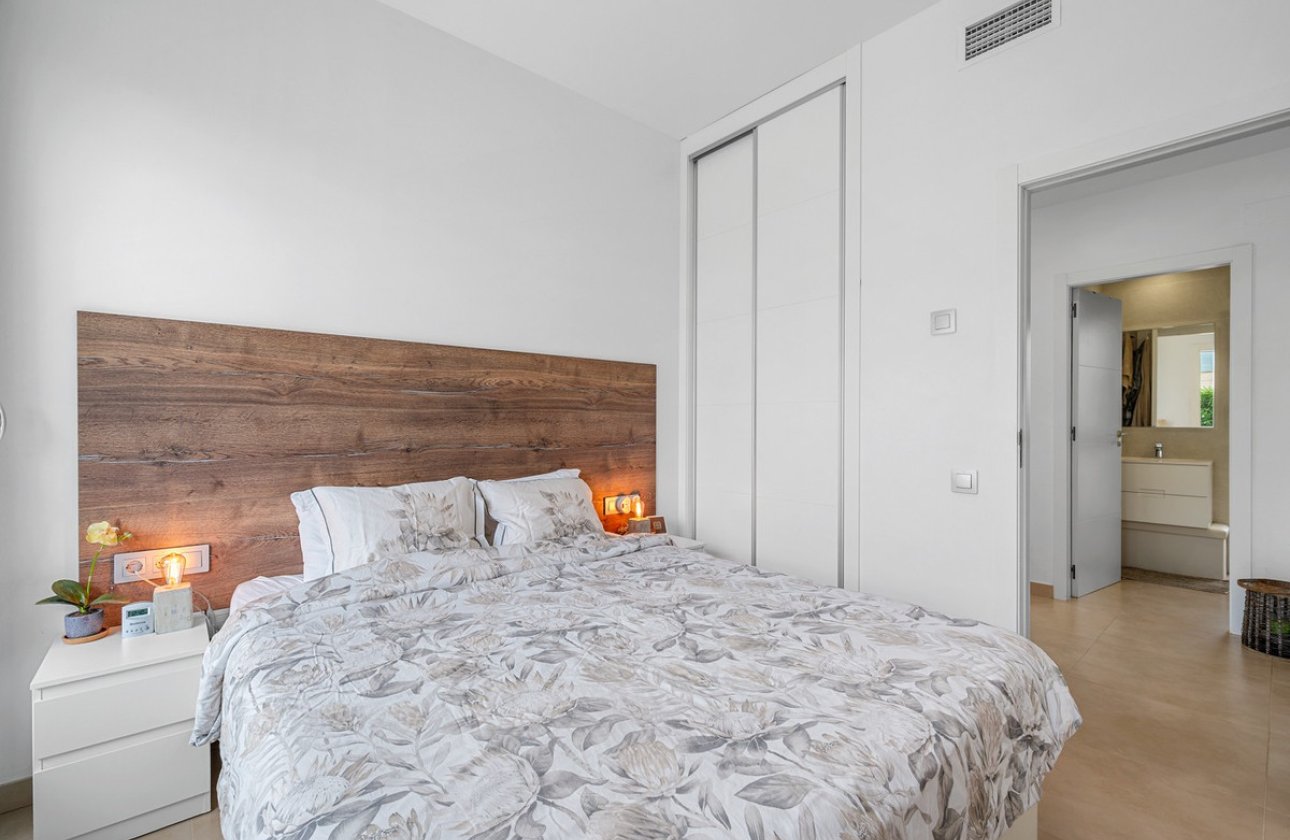 Resale - Villa -
Orihuela - Orihuela Costa