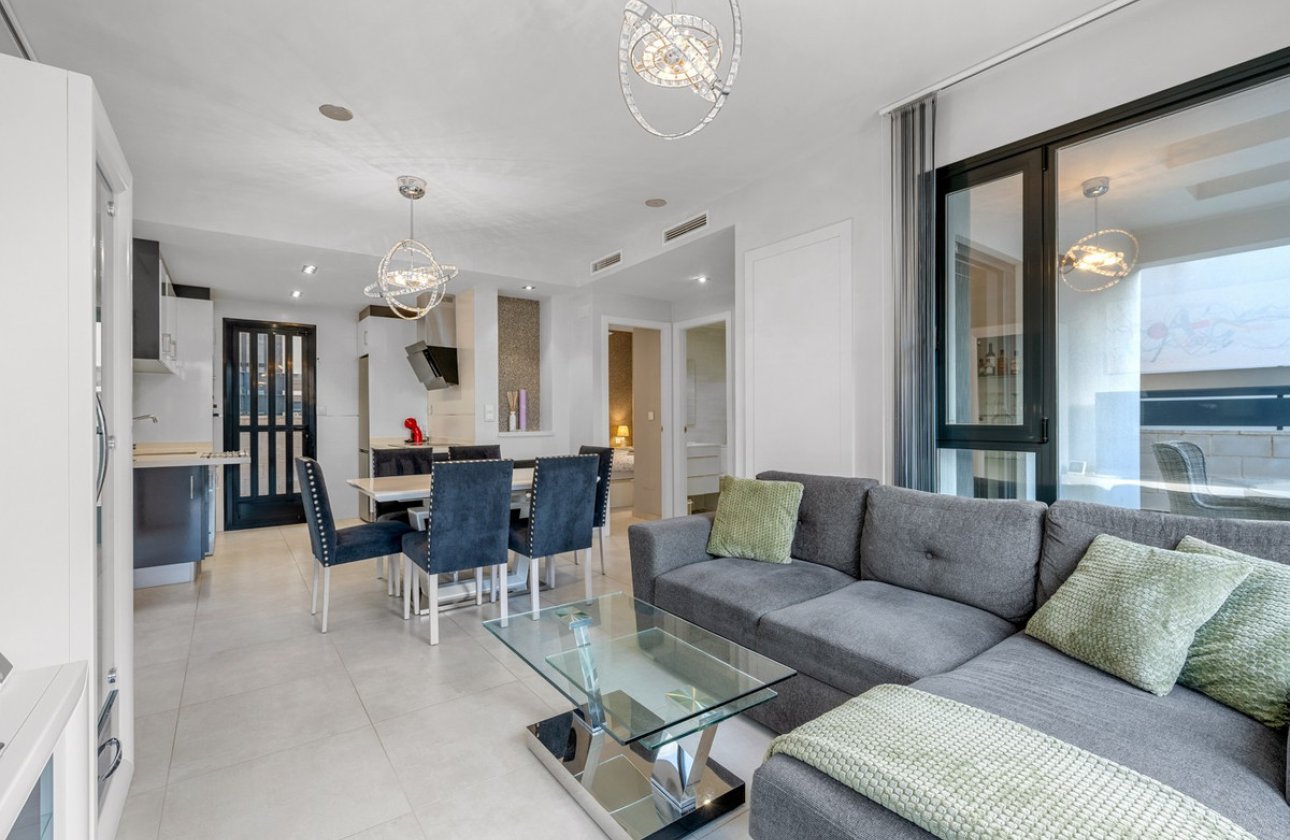 Resale - Villa -
Orihuela - Orihuela Costa