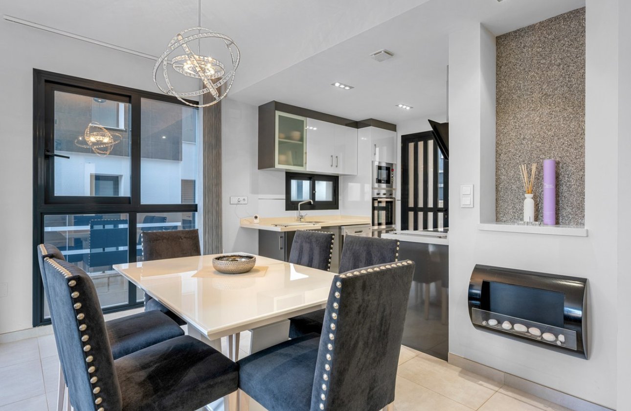 Resale - Villa -
Orihuela - Orihuela Costa