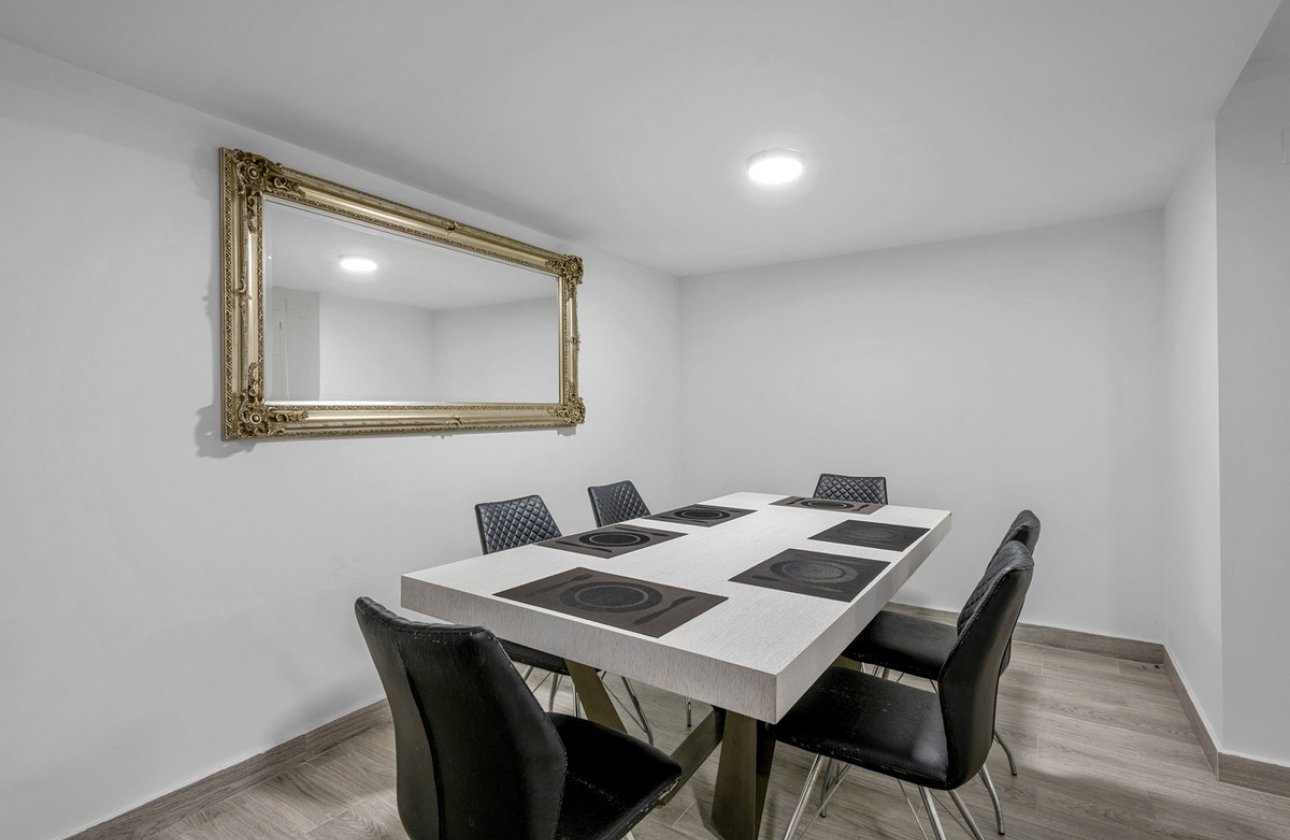 Resale - Villa -
Orihuela - Orihuela Costa