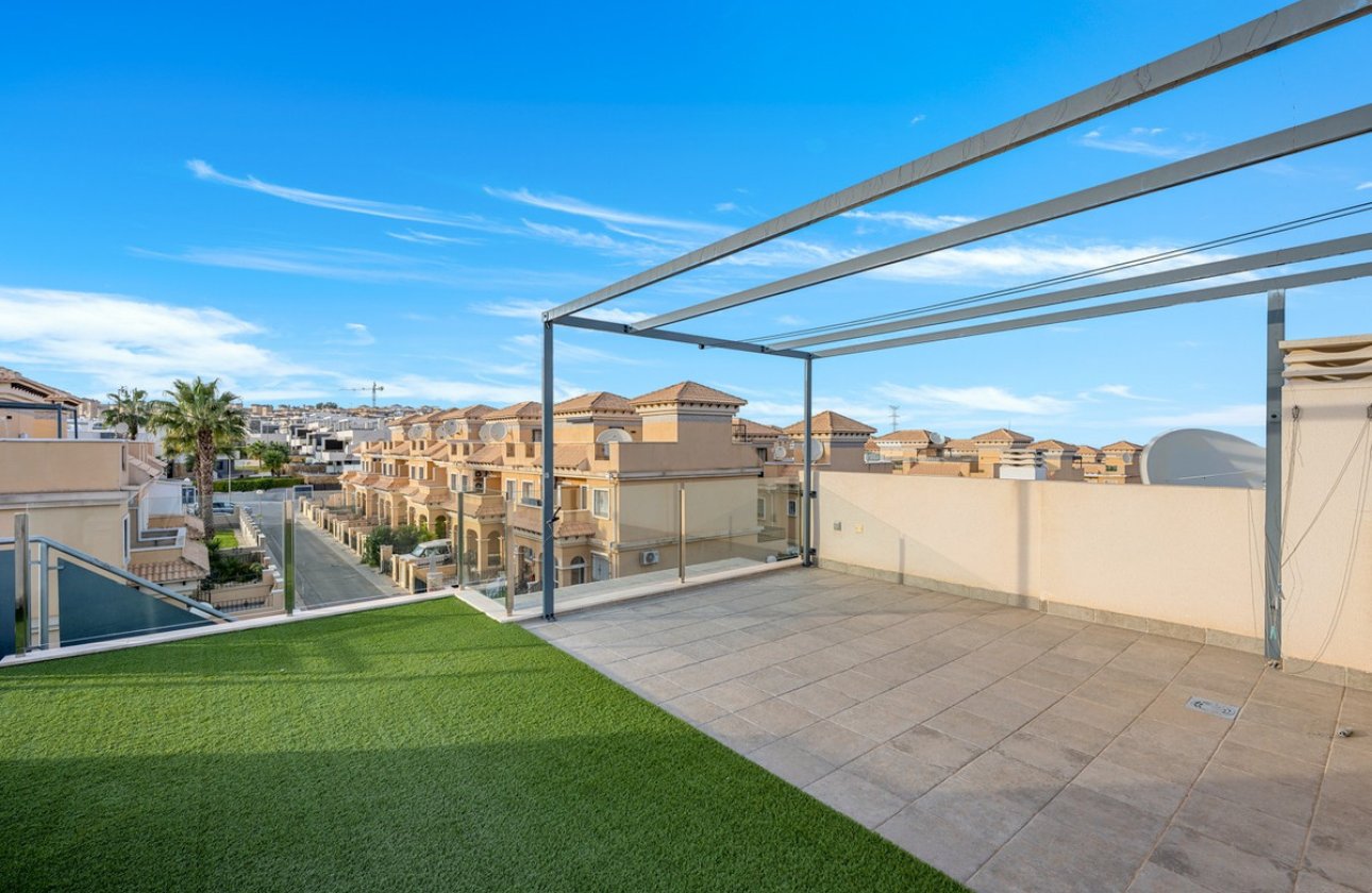 Resale - Villa -
Orihuela - Orihuela Costa