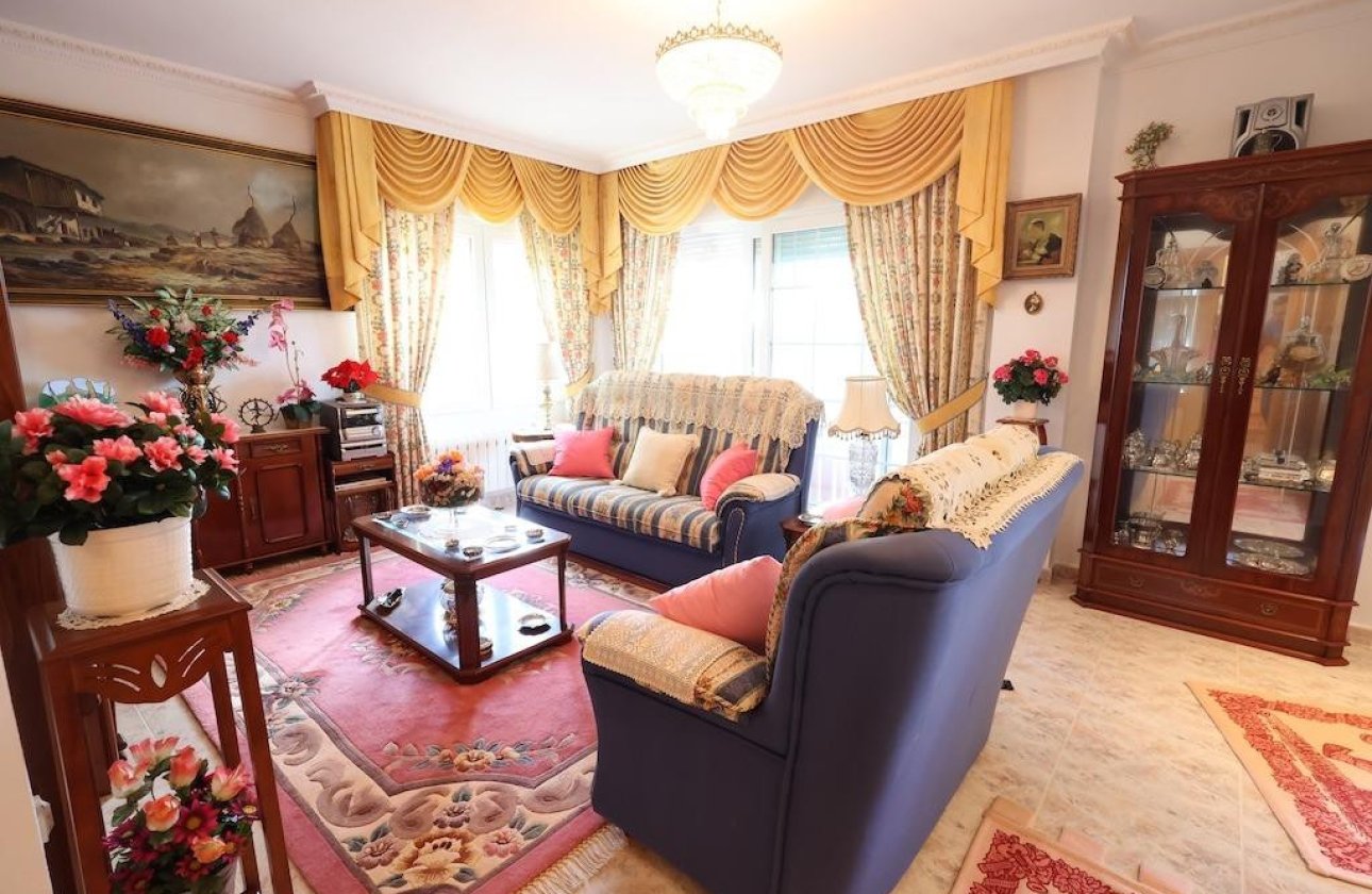 Resale - Villa -
Orihuela - Orihuela Costa