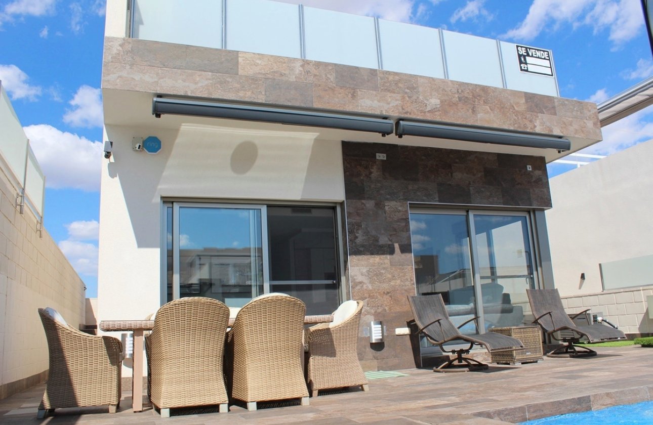 Resale - Villa -
Orihuela - Orihuela Costa