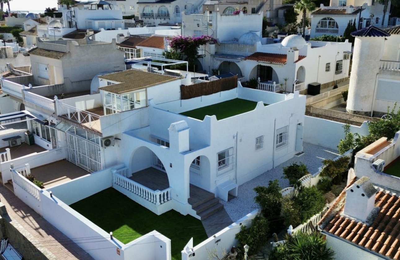 Resale - Villa -
Orihuela - Orihuela Costa