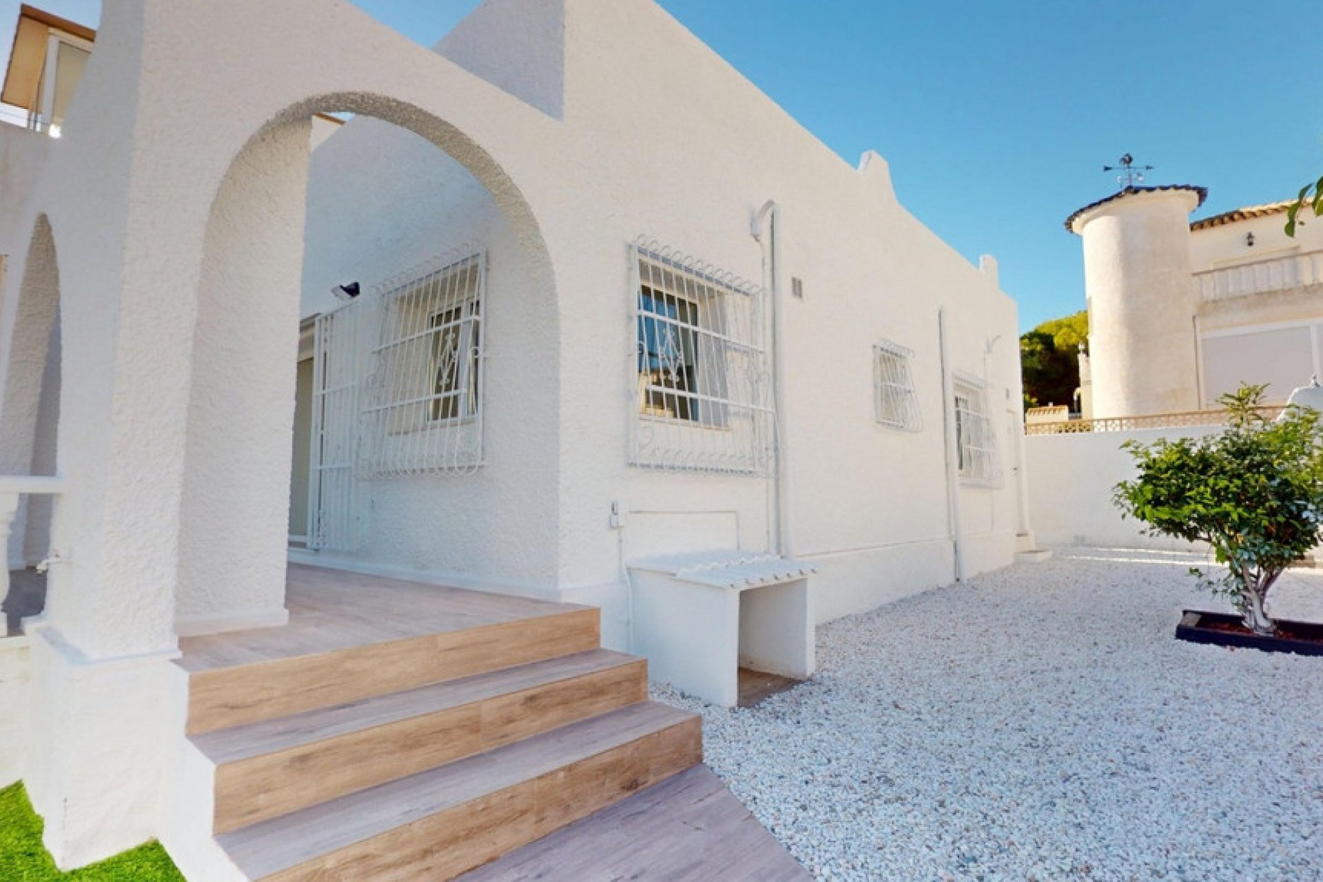 Resale - Villa -
Orihuela - Orihuela Costa