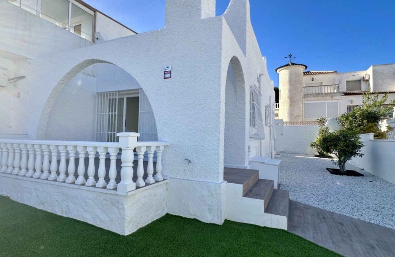 Resale - Villa -
Orihuela - Orihuela Costa