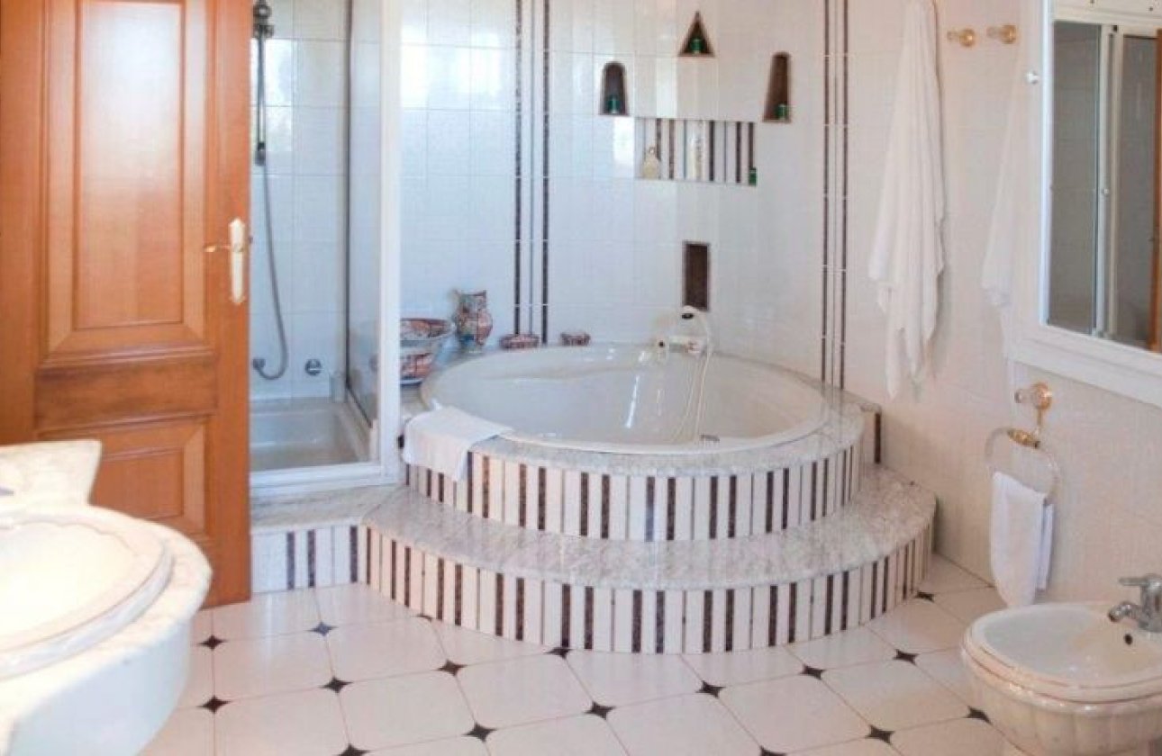 Resale - Villa -
Orihuela - Orihuela Costa