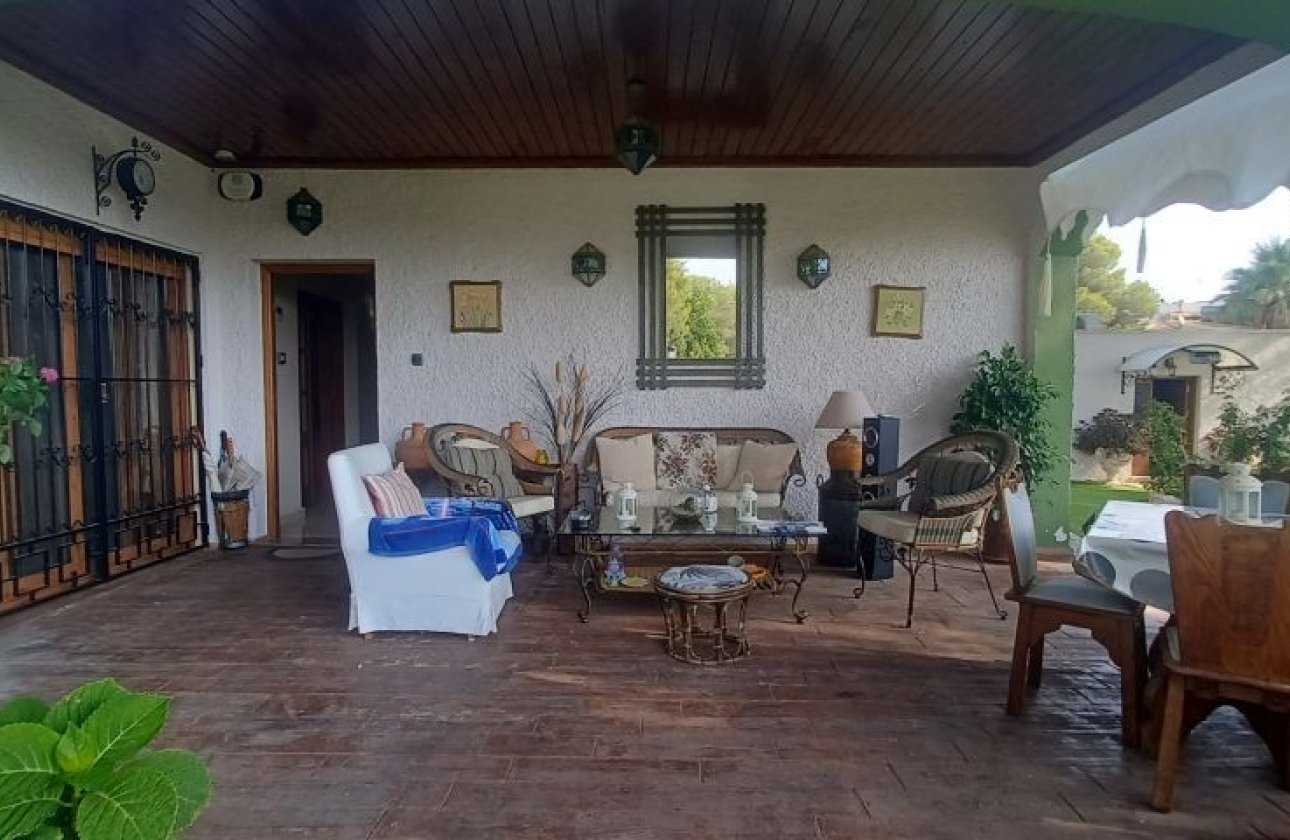 Resale - Villa -
Orihuela - Orihuela Costa