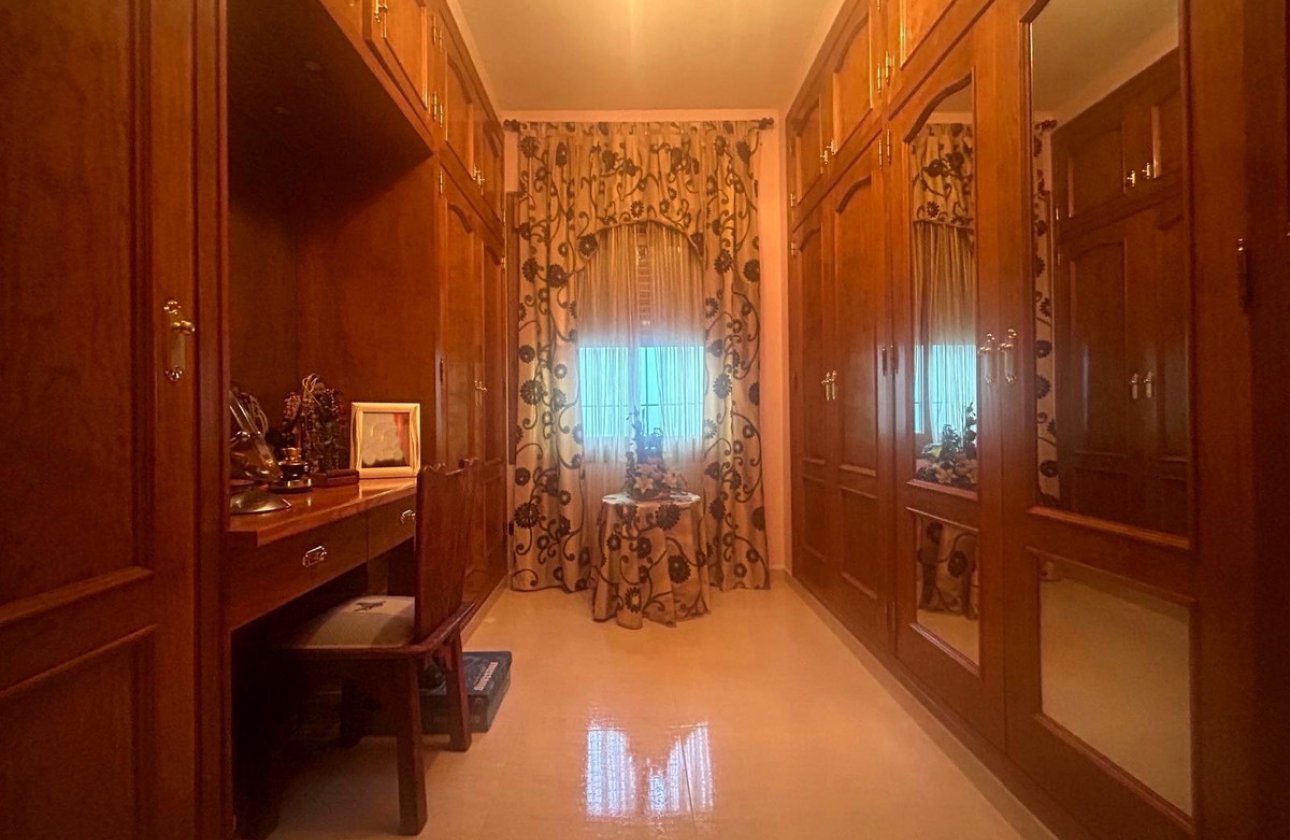 Resale - Villa -
Orihuela - Orihuela Costa