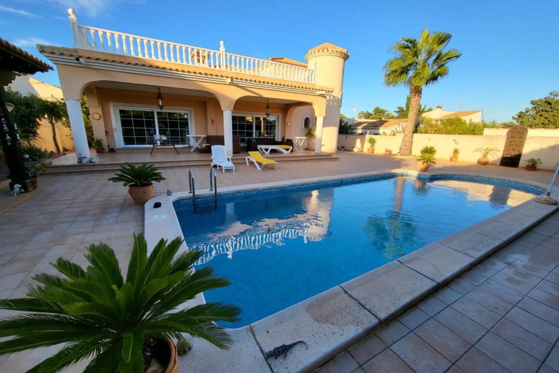 Resale - Villa -
Orihuela - Playa Flamenca