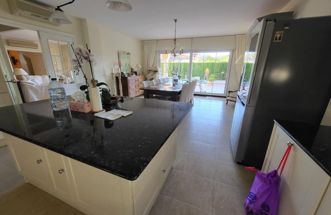 Resale - Villa -
Orihuela - Playa Flamenca