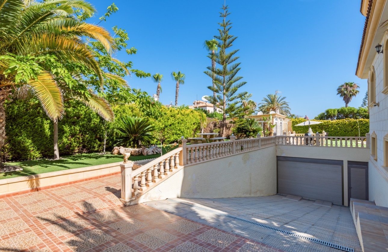 Resale - Villa -
Orihuela - Playa Flamenca