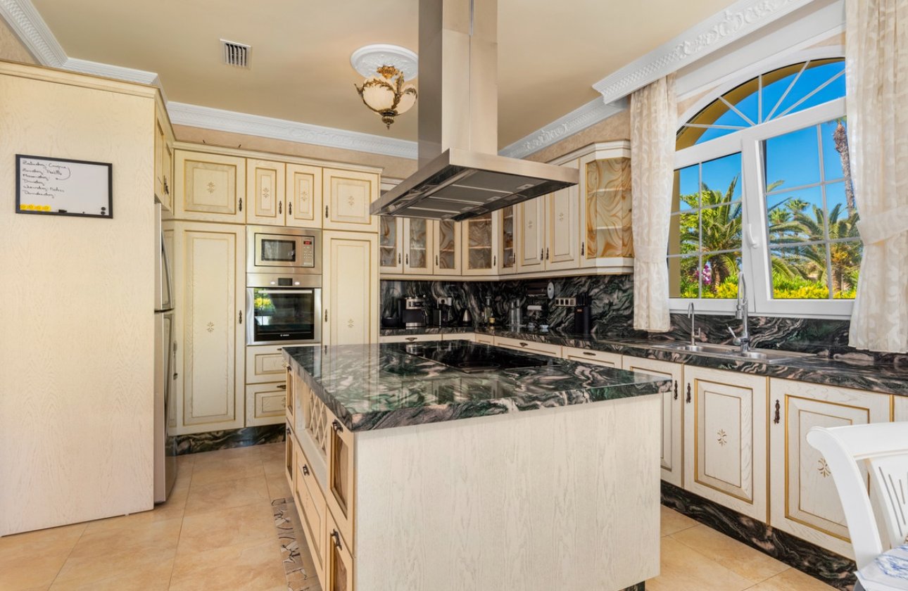 Resale - Villa -
Orihuela - Playa Flamenca