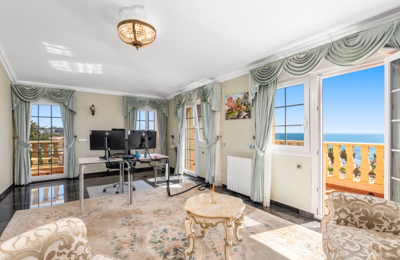 Resale - Villa -
Orihuela - Playa Flamenca