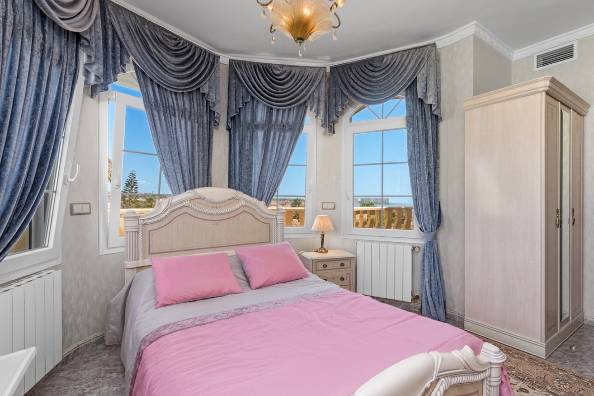 Resale - Villa -
Orihuela - Playa Flamenca