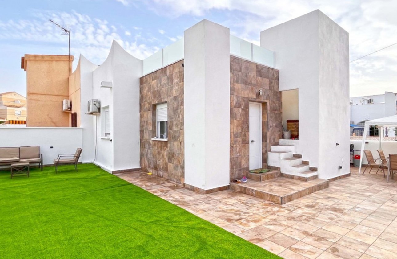 Resale - Villa -
Orihuela - Playa Flamenca