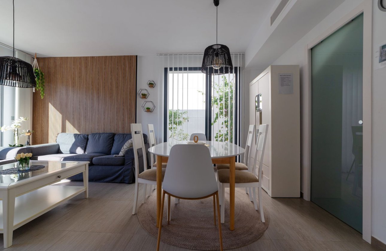 Resale - Villa -
Orihuela - Punta Prima