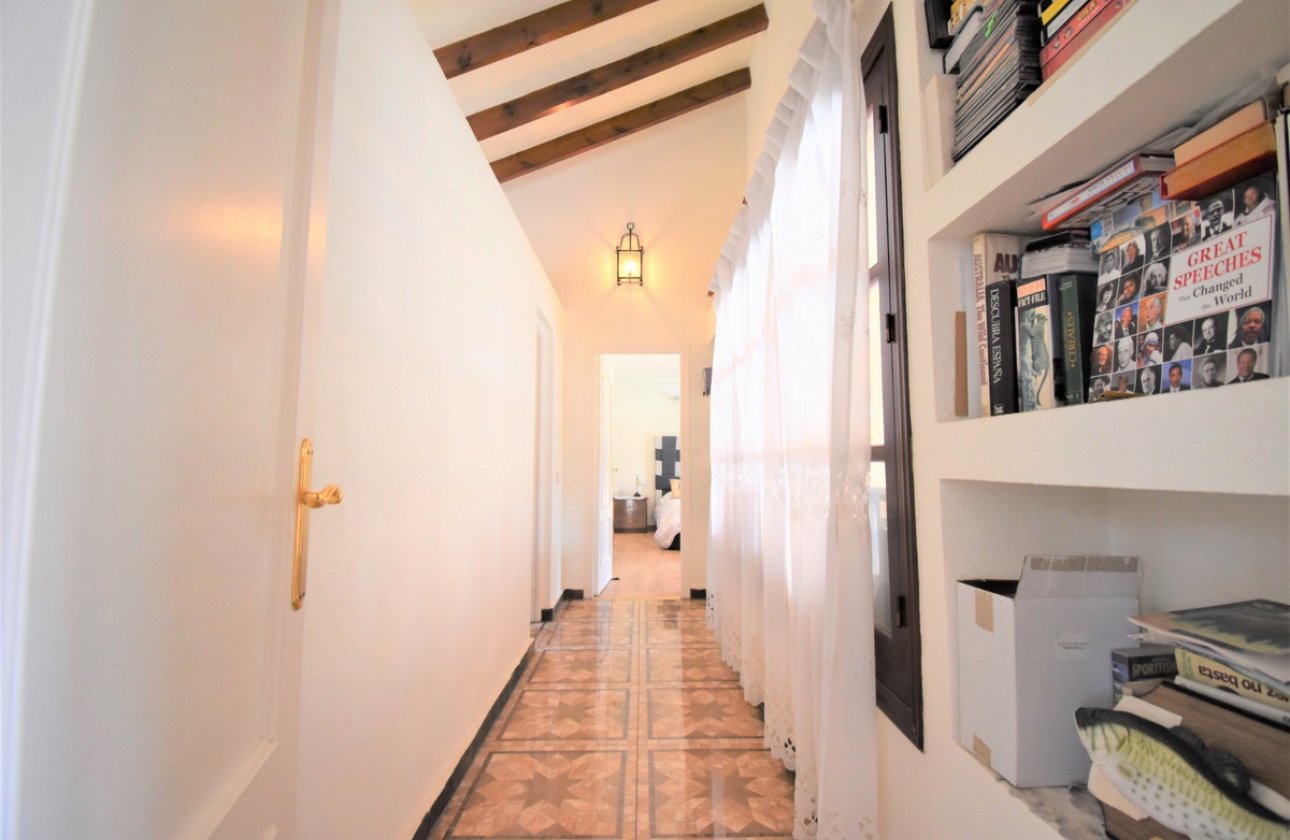 Resale - Villa -
Orihuela - Villamartin