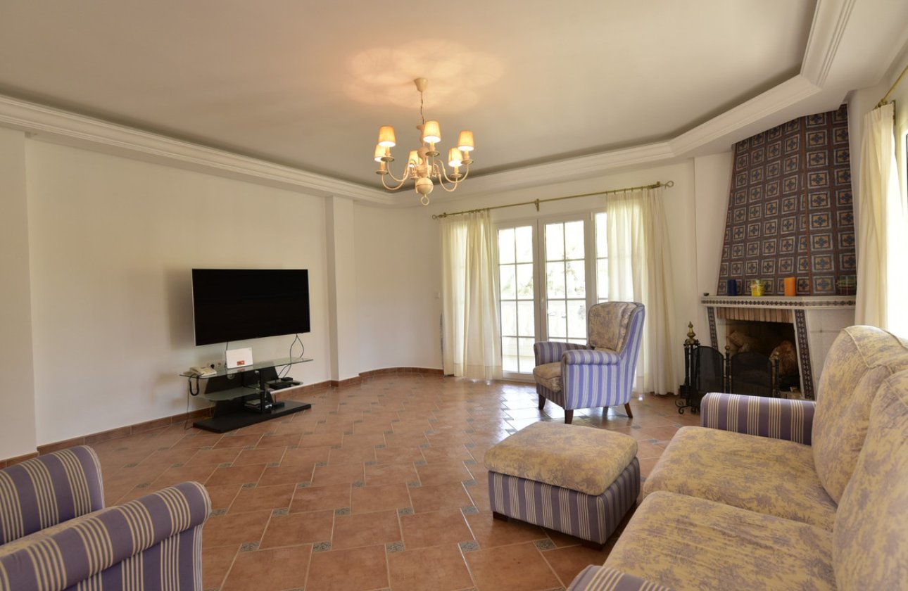 Resale - Villa -
Orihuela - Villamartin