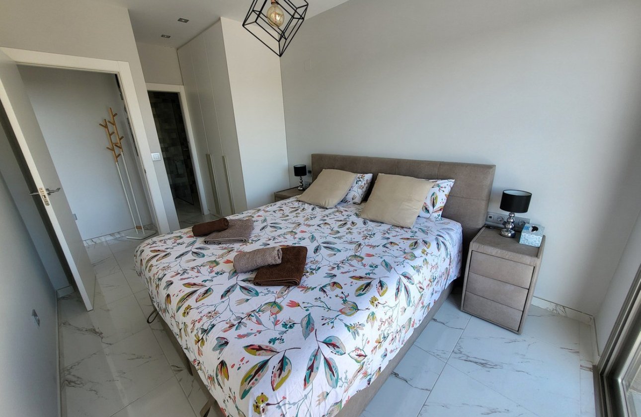 Resale - Villa -
Orihuela - Villamartin