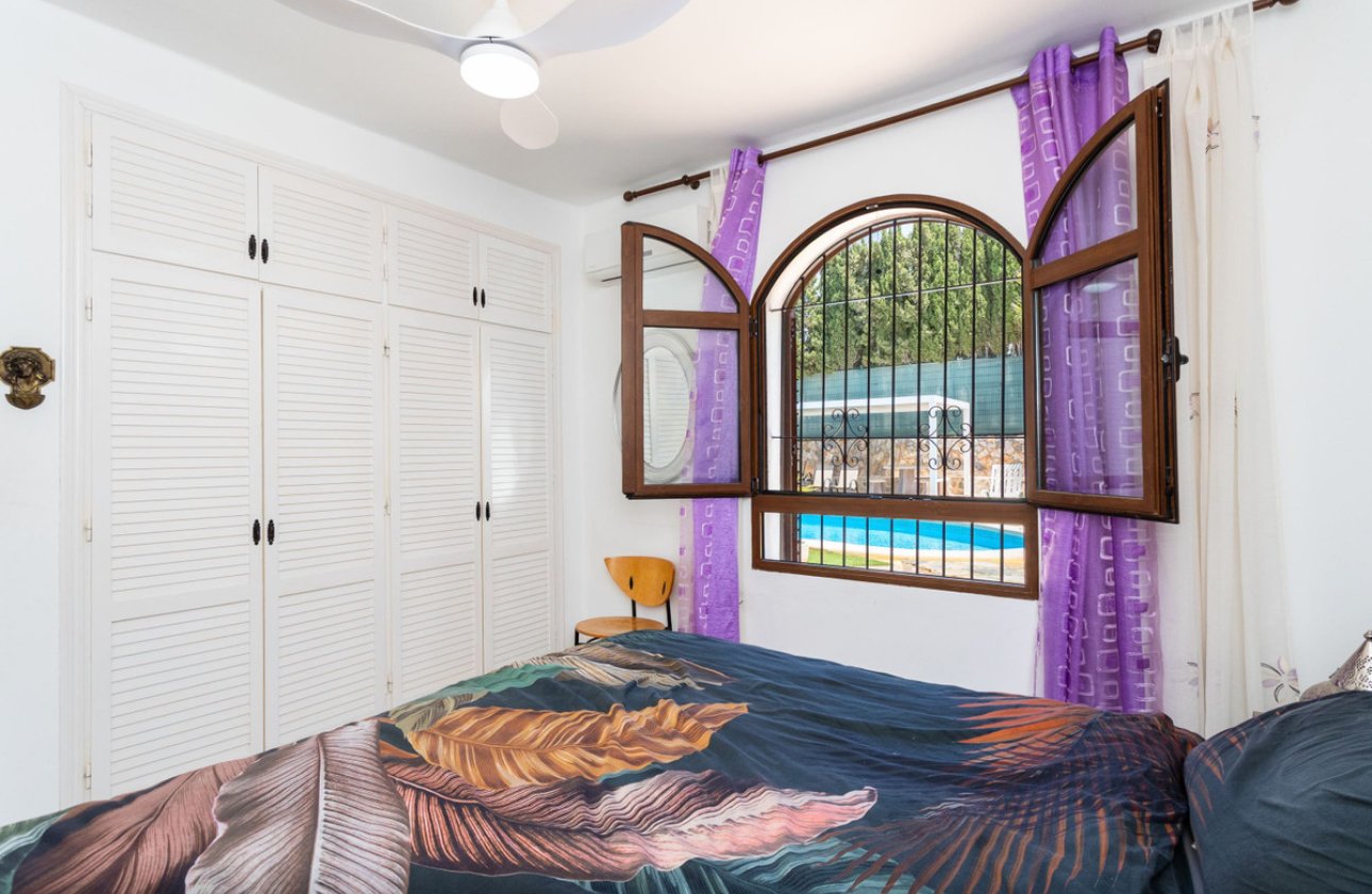 Resale - Villa -
Orihuela - Villamartin