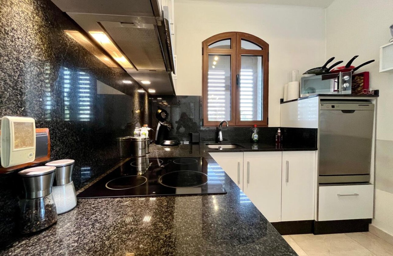 Resale - Villa -
Orihuela - Villamartin