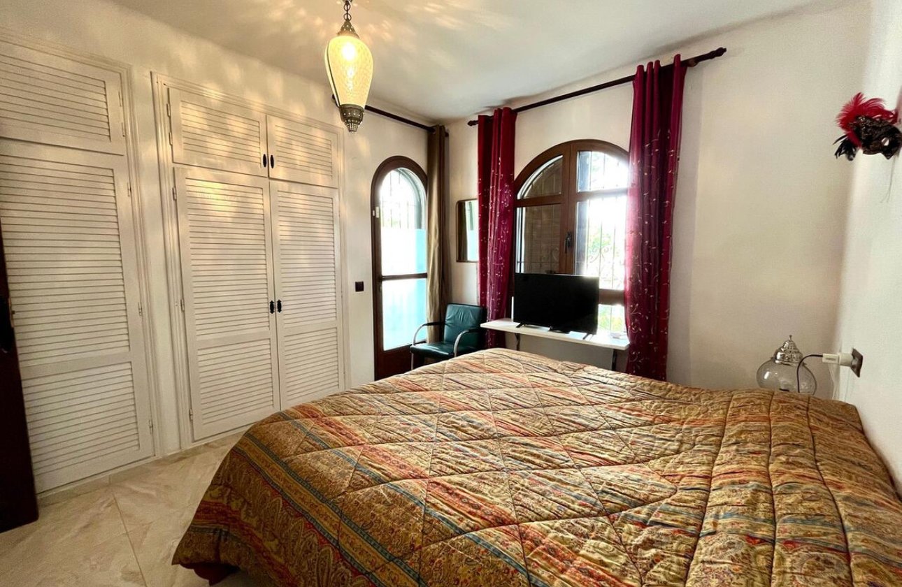 Resale - Villa -
Orihuela - Villamartin