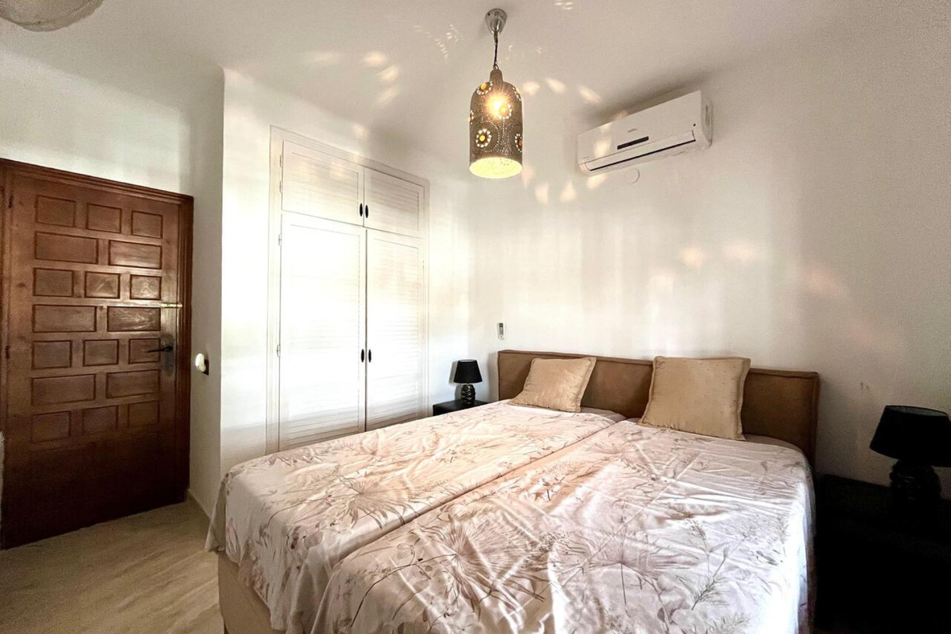 Resale - Villa -
Orihuela - Villamartin