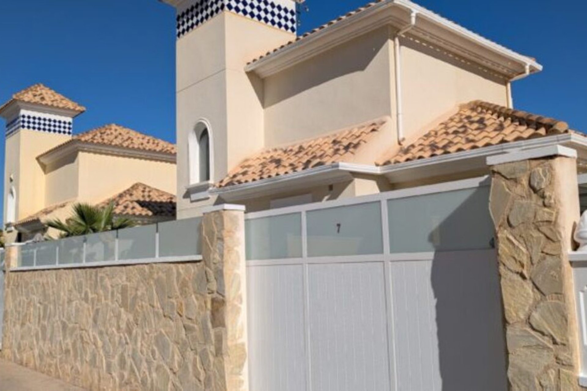 Resale - Villa -
Orihuela - Villamartin