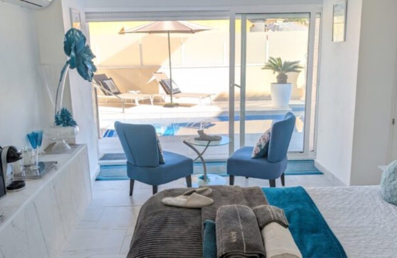 Resale - Villa -
Orihuela - Villamartin