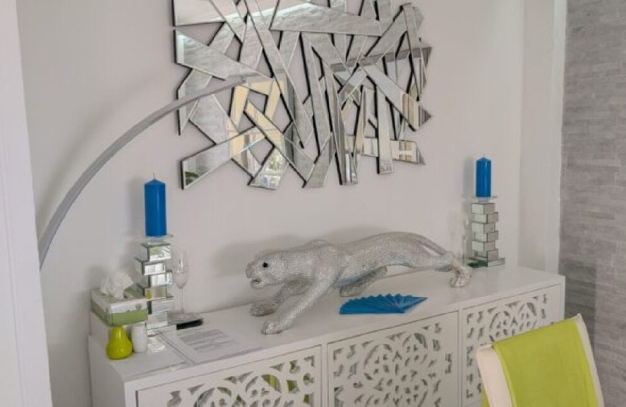 Resale - Villa -
Orihuela - Villamartin