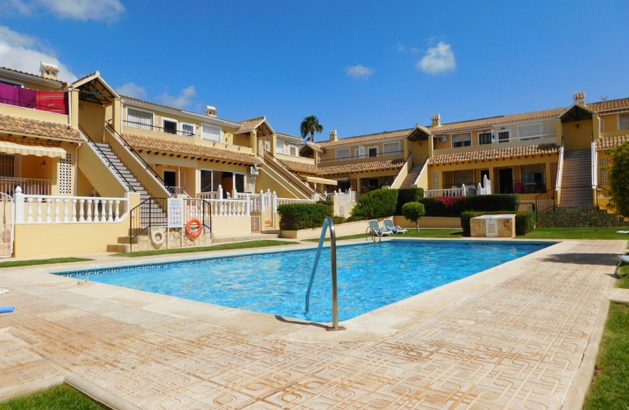 Resale - Villa -
Orihuela - Villamartin