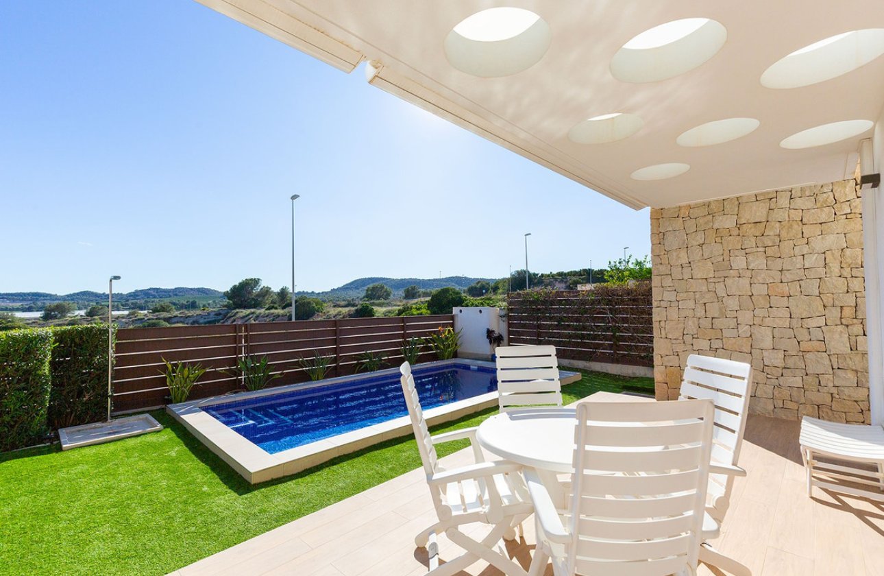 Resale - Villa -
Orihuela - Vistabella Golf