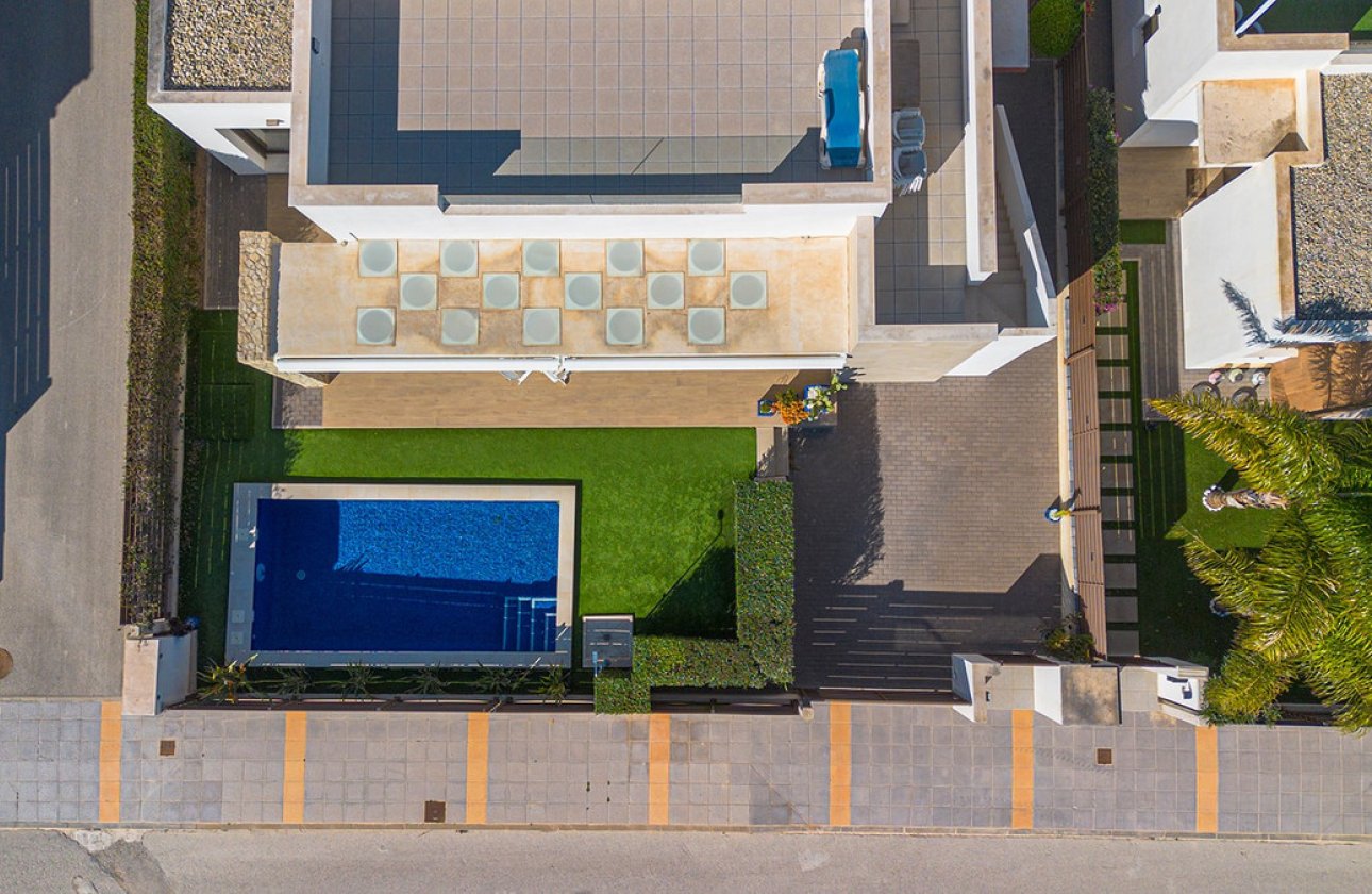 Resale - Villa -
Orihuela - Vistabella Golf
