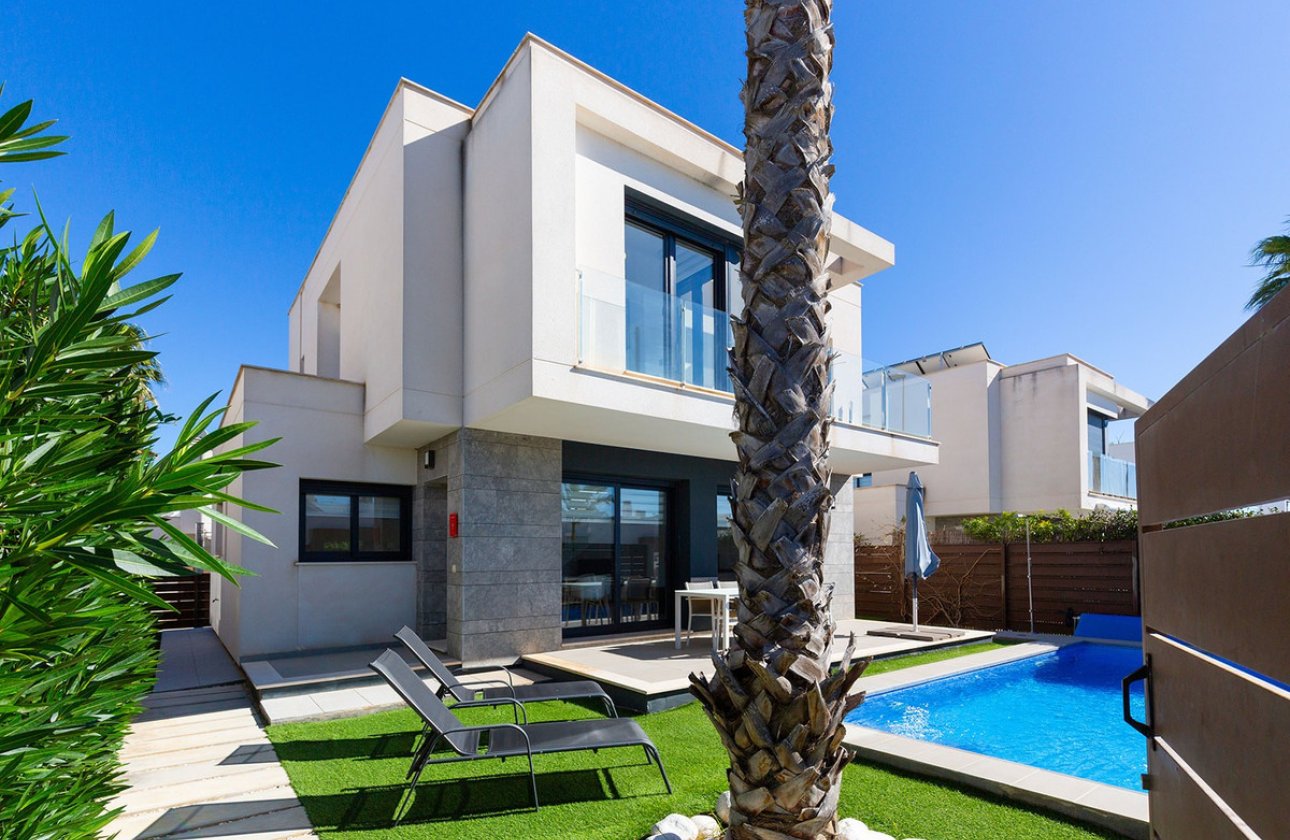 Resale - Villa -
Orihuela - Vistabella Golf