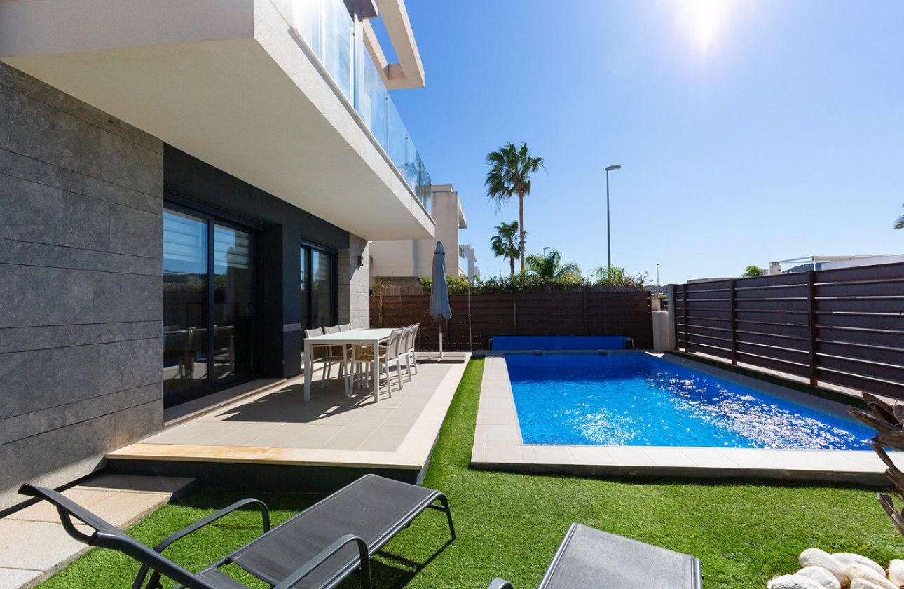Resale - Villa -
Orihuela - Vistabella Golf