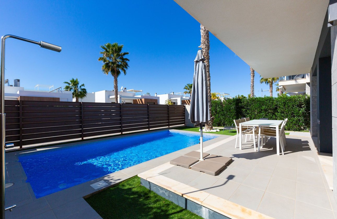 Resale - Villa -
Orihuela - Vistabella Golf